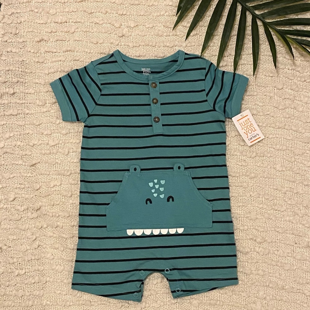 ✨NEW✨Carter’s one piece!